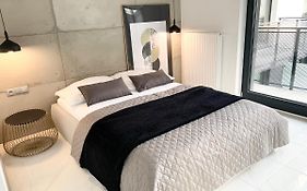 El Apartments - Antares